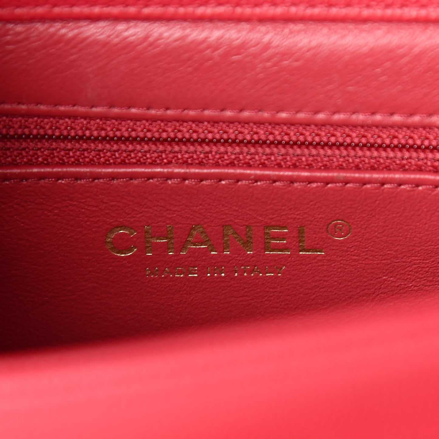 Caviar Quilted Medium Business Affinity Flap Red