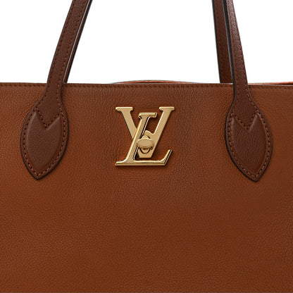 Louis Vuitton Grained Calfskin Lockme Shopper Chataigne 7 of 11