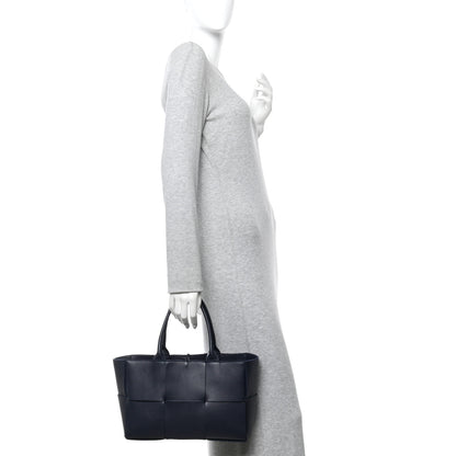 Bottega Veneta Nappa Maxi Intrecciato Small Arco Tote Space 2 of 10