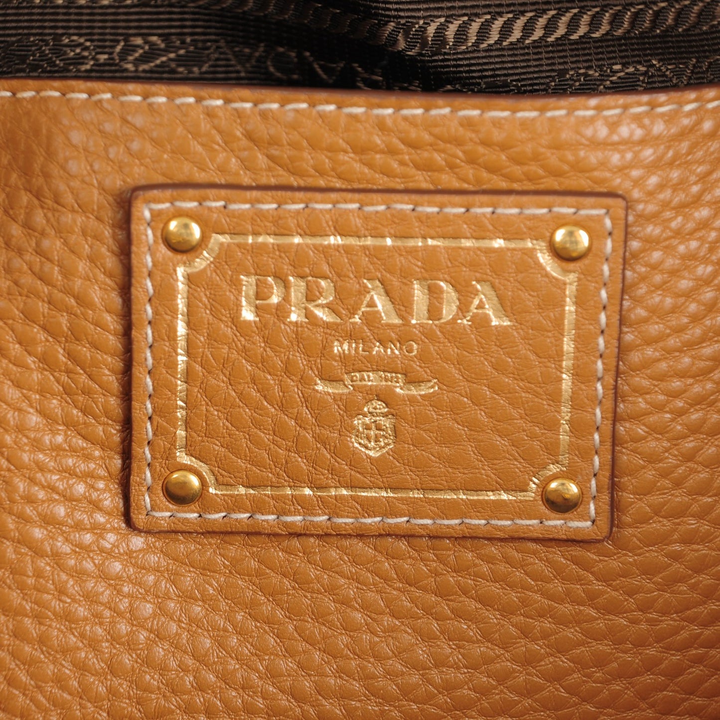 Vitello Daino Side Pocket Tote Caramel