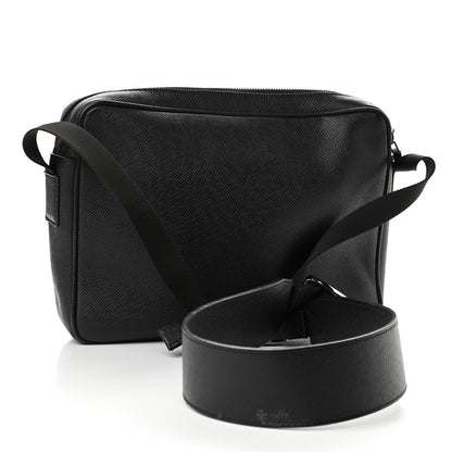 Louis Vuitton Taiga Outdoor Messenger PM Black 2 of 12
