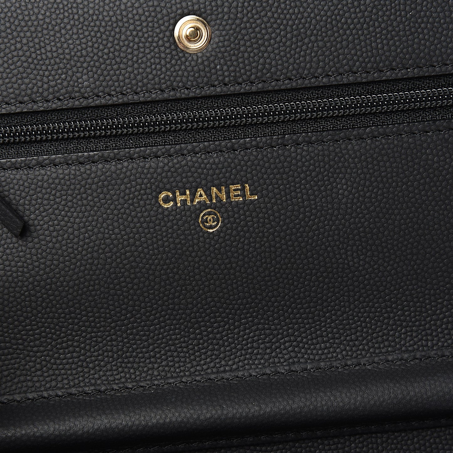 Caviar Chevron Quilted Wallet On Chain WOC Black