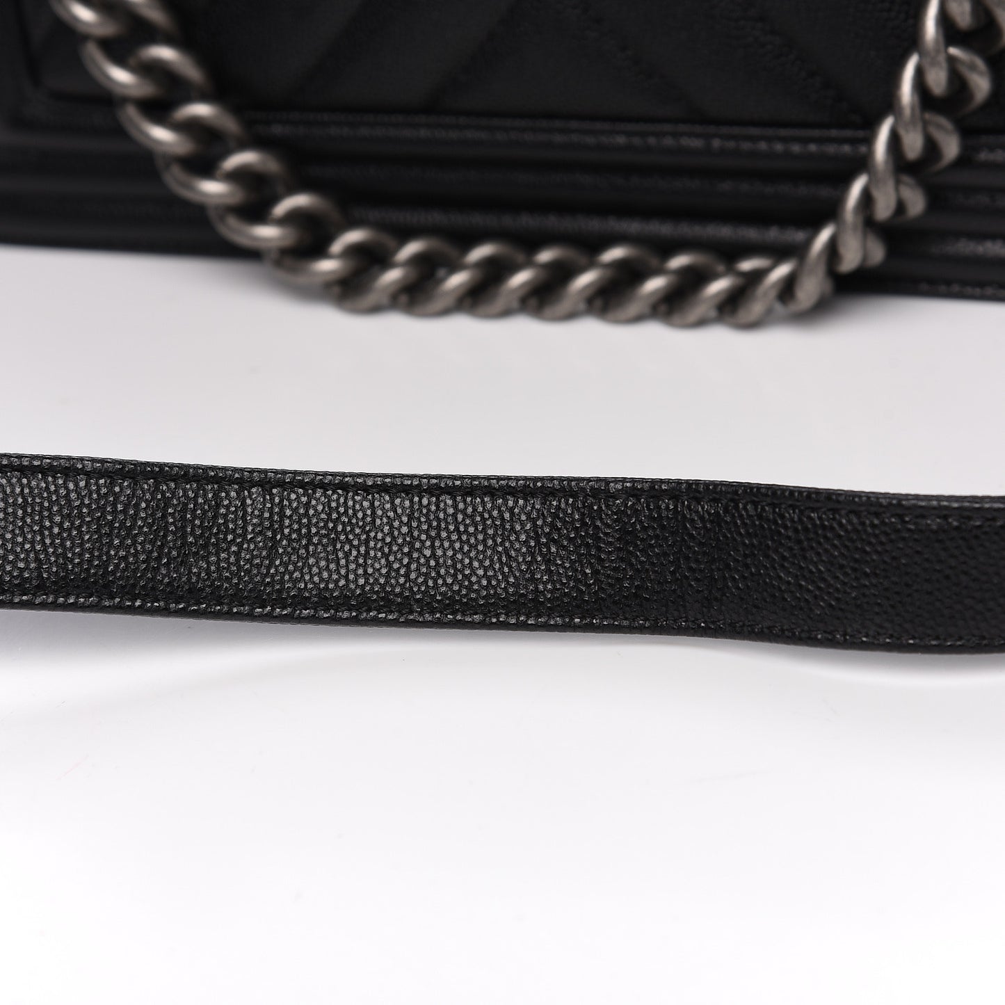 Caviar Chevron Quilted Medium Boy Flap Black