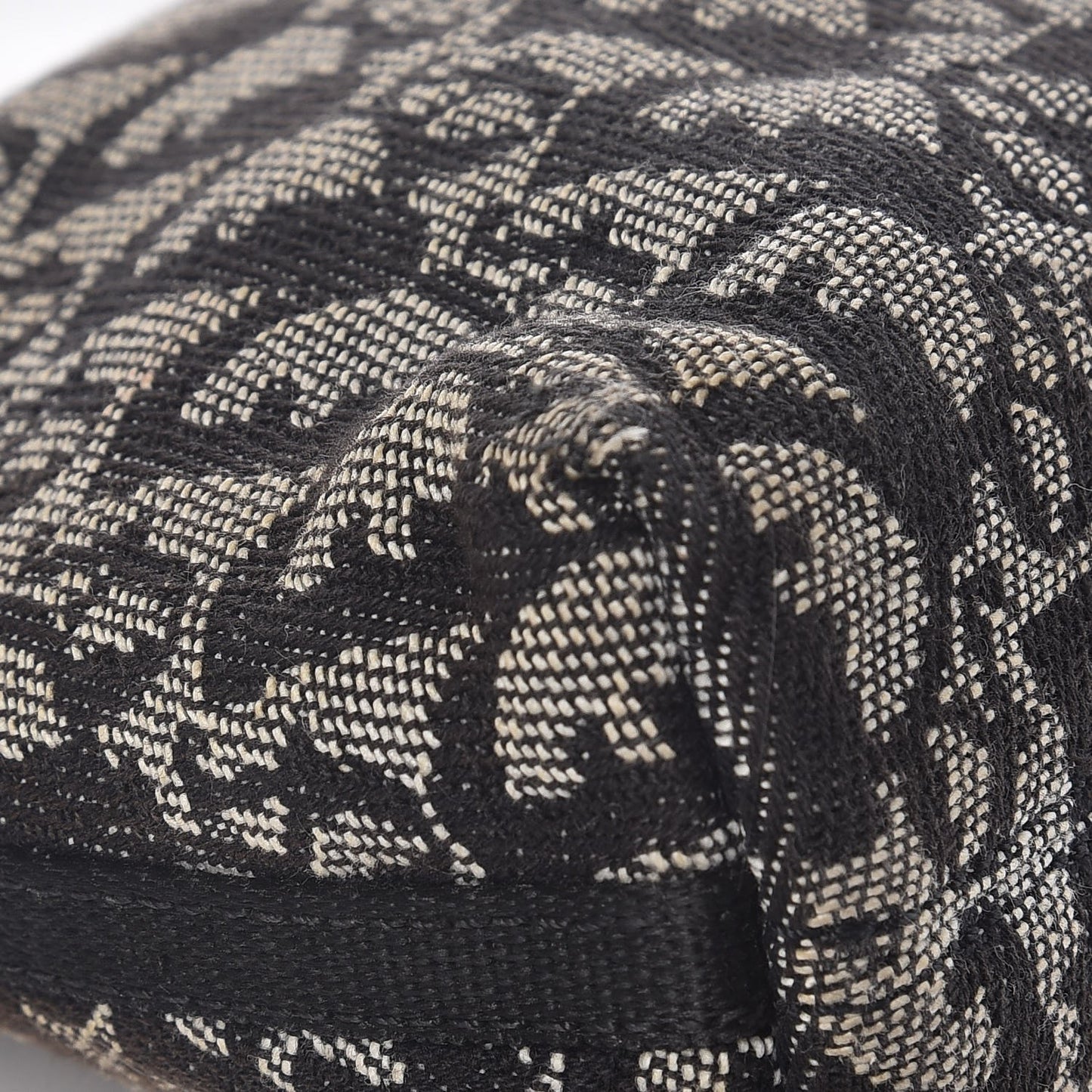 Monogram Shoulder Bag Pochette Black