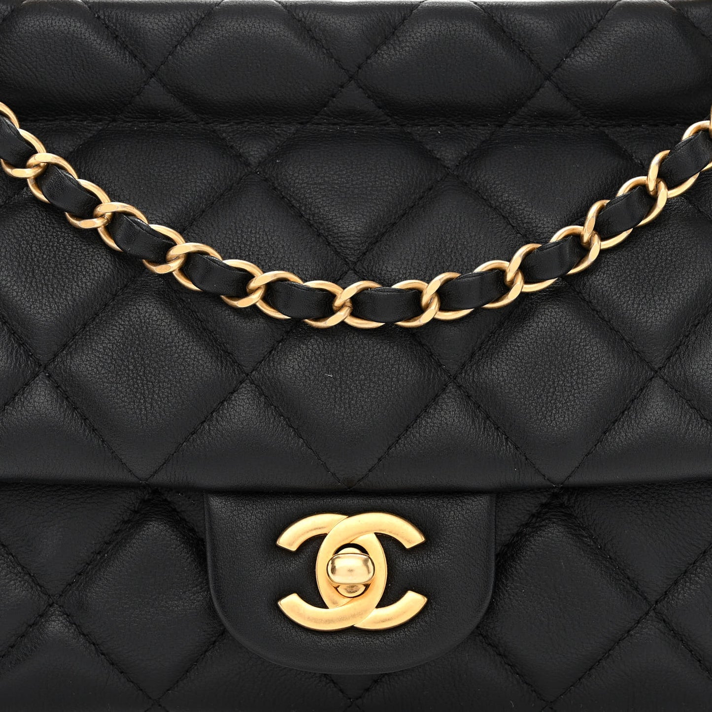 Calfskin Quilted Small Lady Handle Clutch With Chain Black