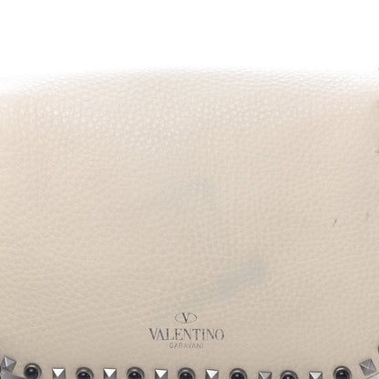 Valentino Garavani Pebbled Calfskin Onyx Medium Guitar Strap Rockstud Rolling Flap Saddle Bag Ivory 9 of 12