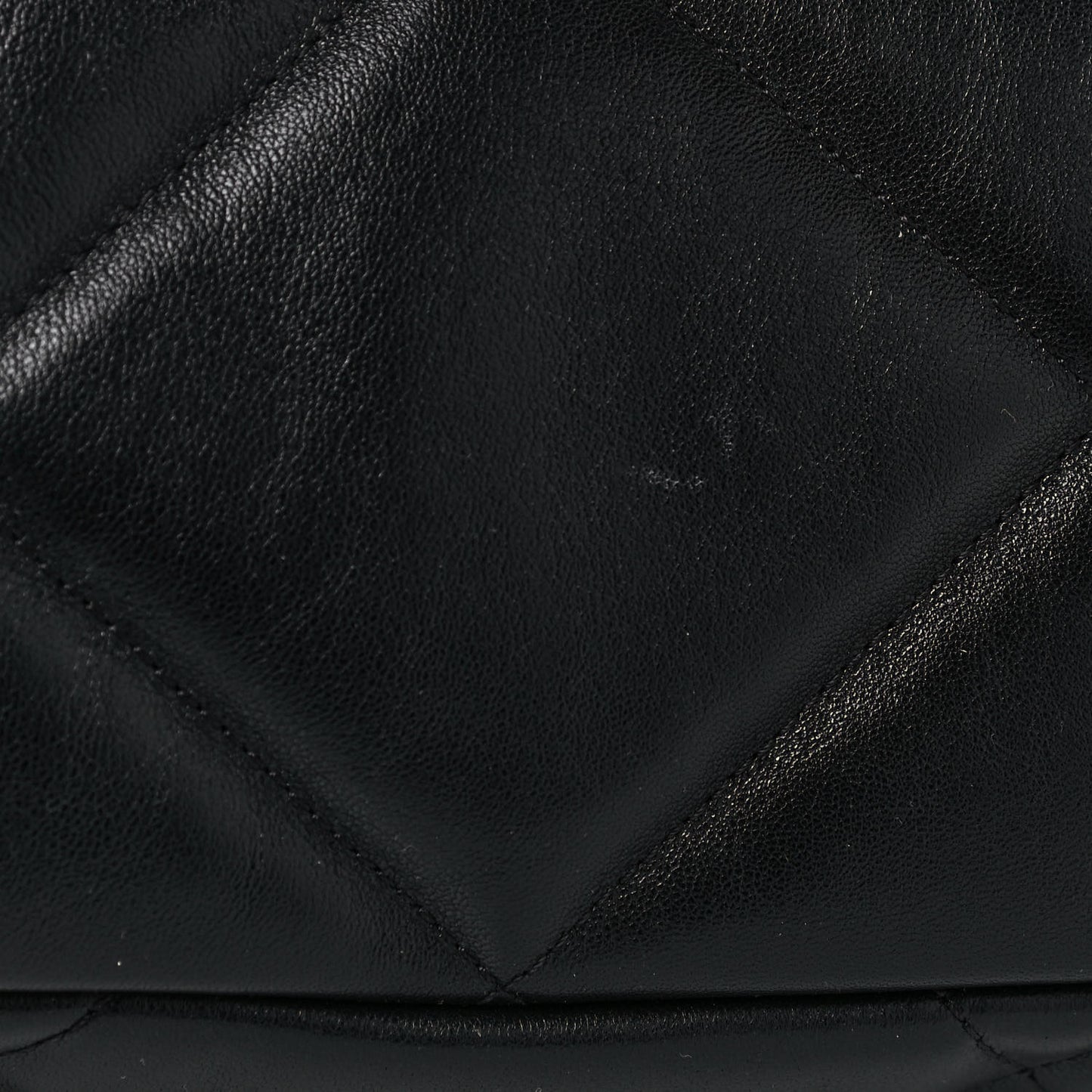 Lambskin Quilted Maxi Chanel 19 Flap Black