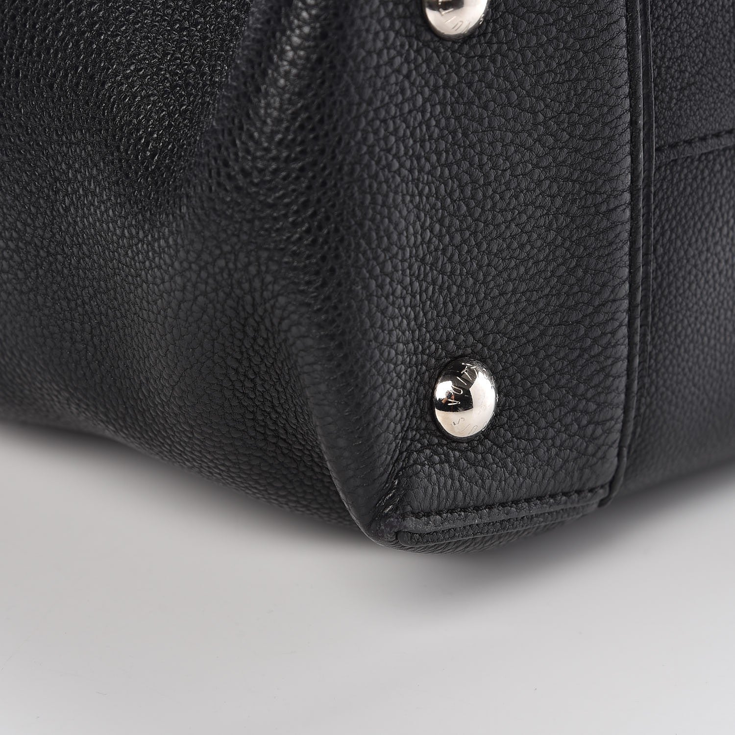 Louis Vuitton Veau Cachemire Soft Lockit MM Black 19 of 21