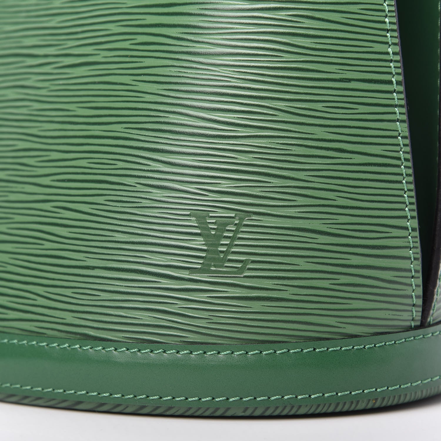 Louis Vuitton Epi Cluny Borneo 10 of 10