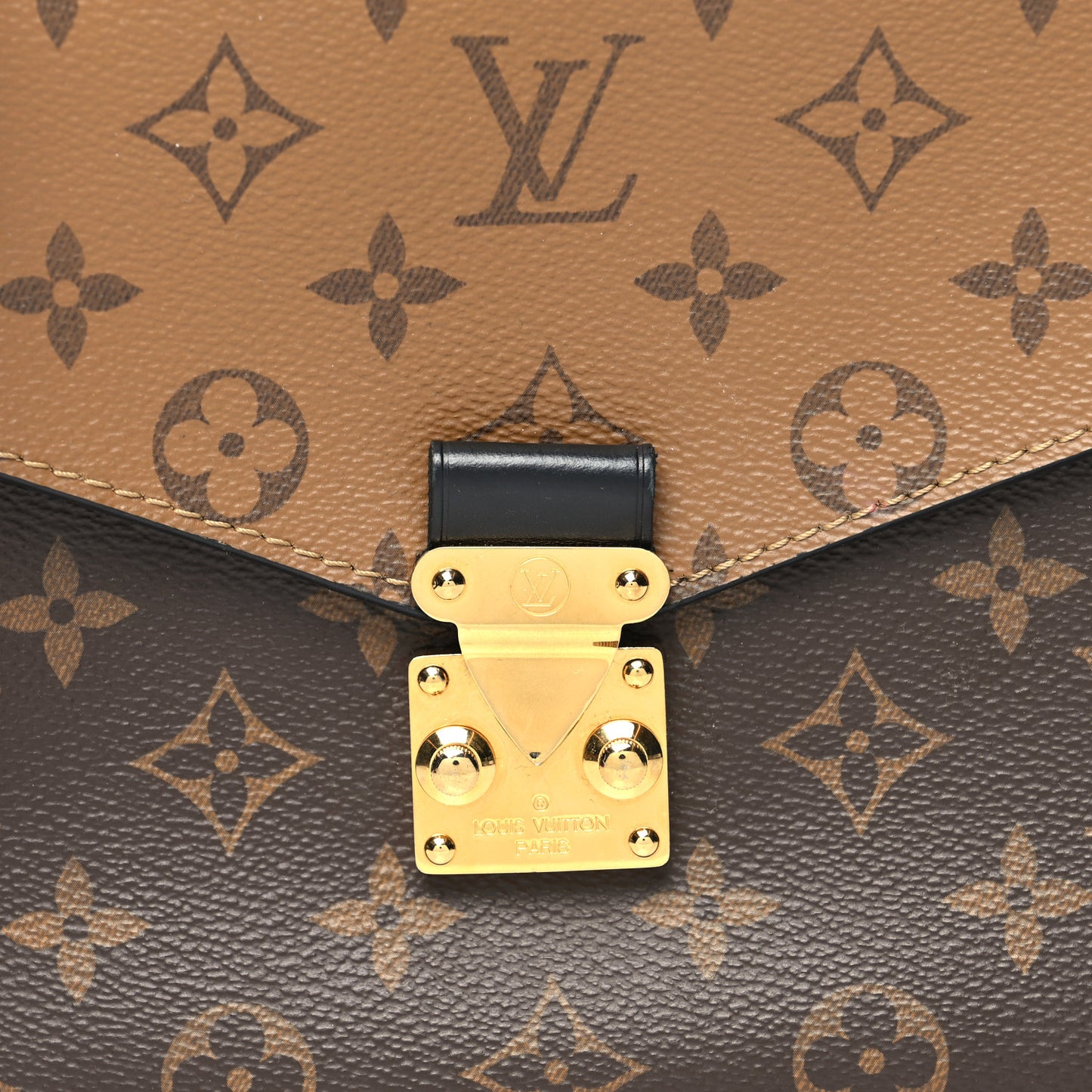 Reverse Monogram Pochette Metis