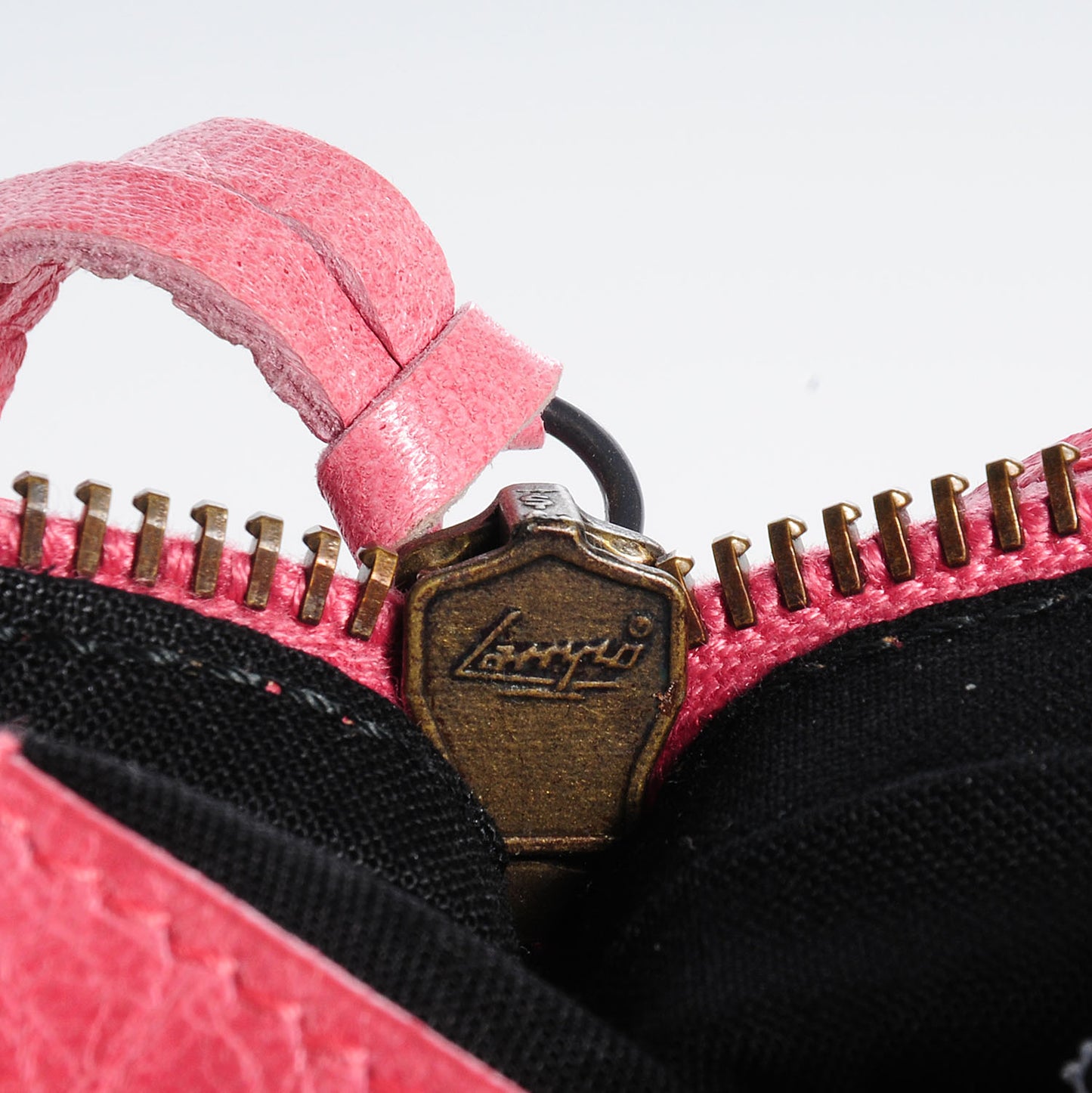 Agneau Porte Toilette Makeup Clutch Framboise
