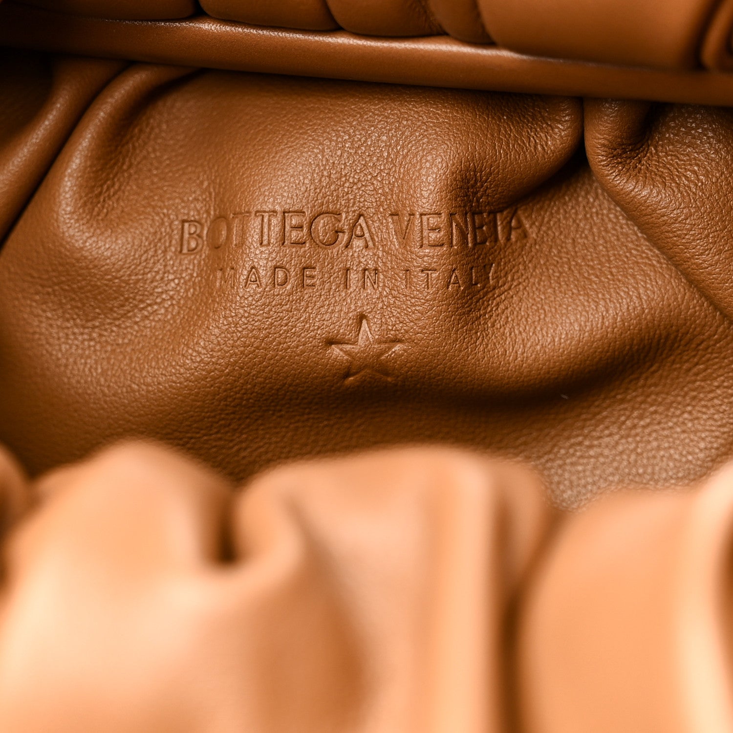 Bottega Veneta Smooth Butter Calfskin Small The Shoulder Pouch Cammello 6 of 10