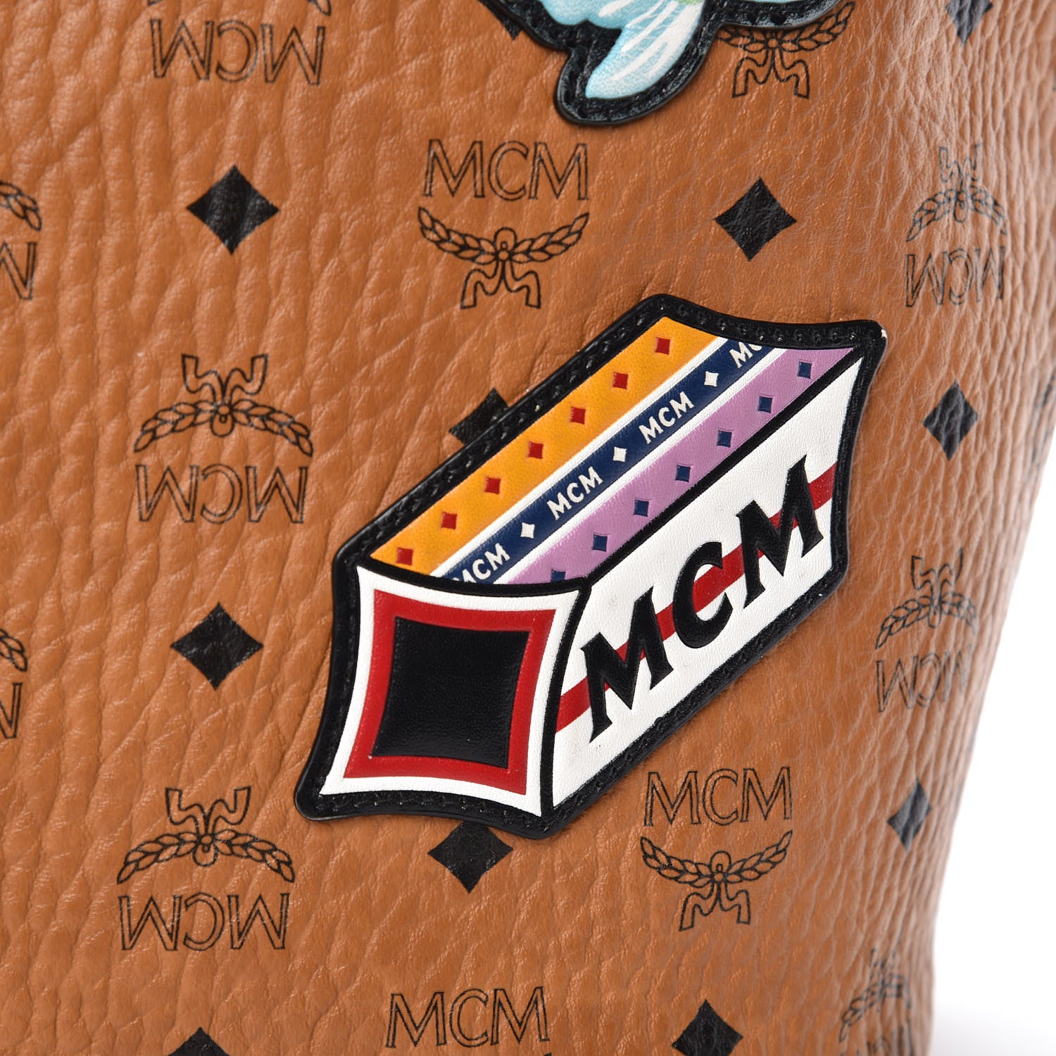 MCM Visetos Medium Anya Essential Victory Patch Shopper Tote Cognac 18 of 19