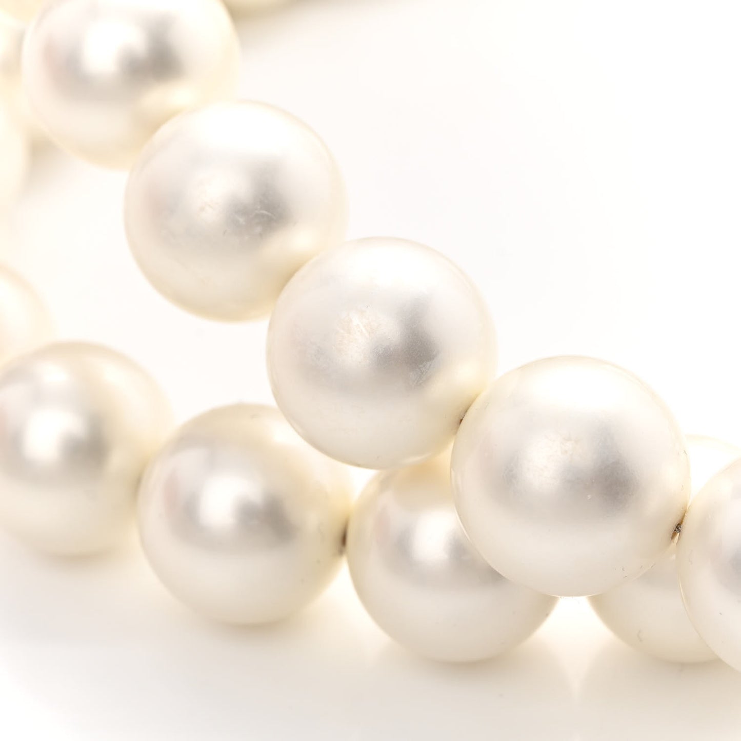 Calfskin Quilted Maxi Pearls Clutch With Chain White