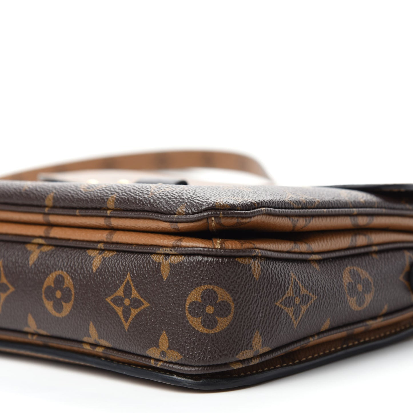 Reverse Monogram Pochette Metis