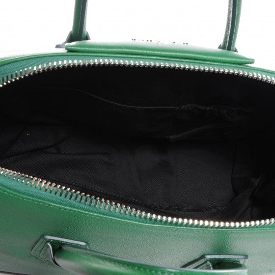 Sugar Goatskin Medium Antigona Emerald