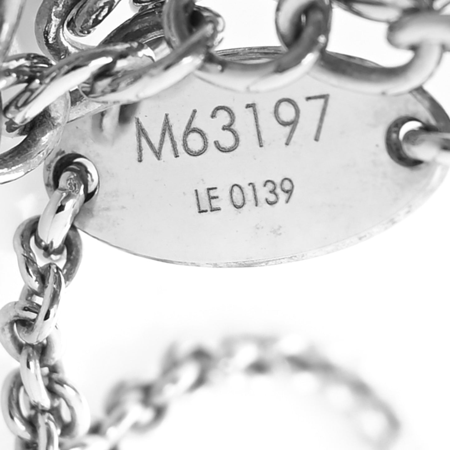 Metal Essential V Supple Necklace Silver