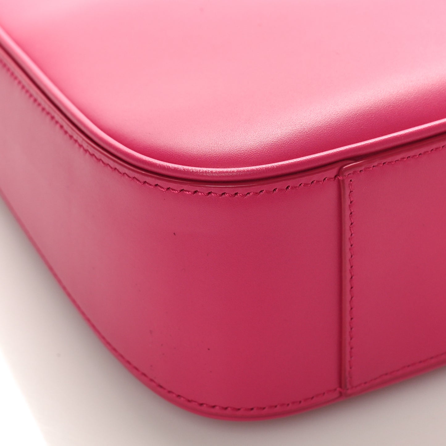 Smooth Calfskin Le 5 A 7 Hobo Bubblegum