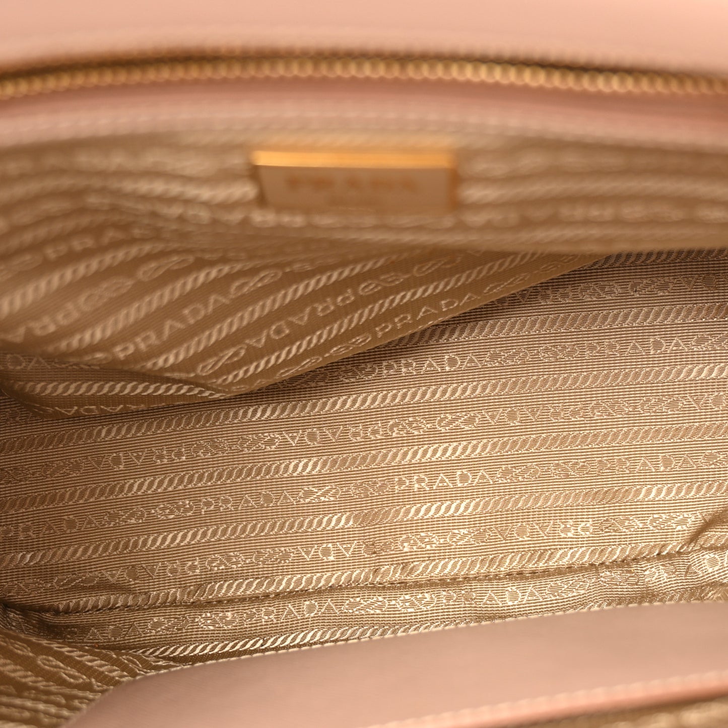 Saffiano Lux Small Galleria Double Zip Tote Cammeo