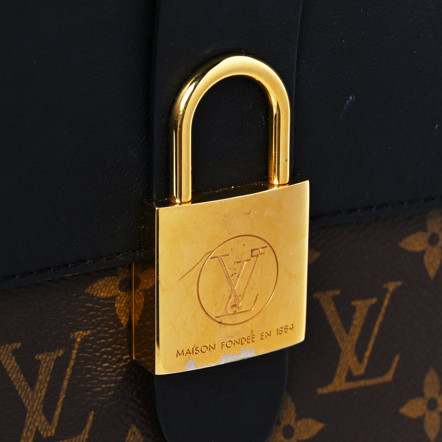 Monogram Locky BB Black