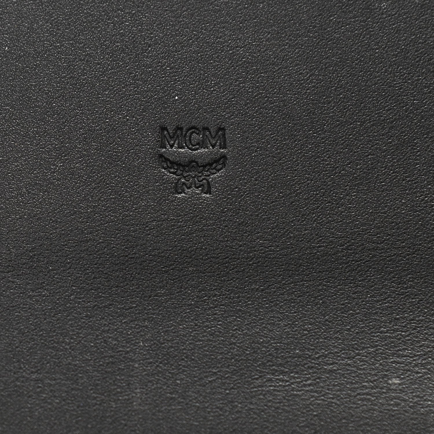 MCM Calfskin Logo Embossed Large Patricia Wallet On Chain Black 5 of 8