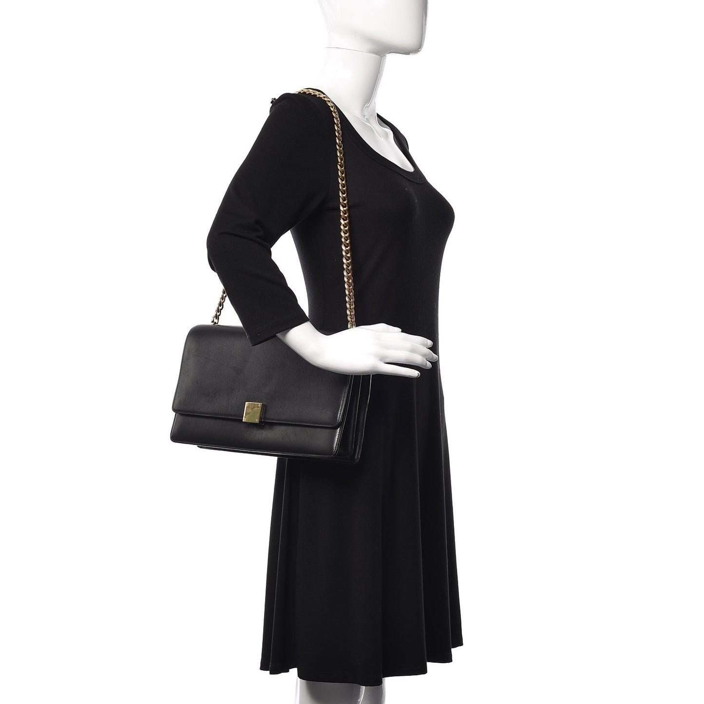 Smooth Calfskin Medium Case Chain Flap Black
