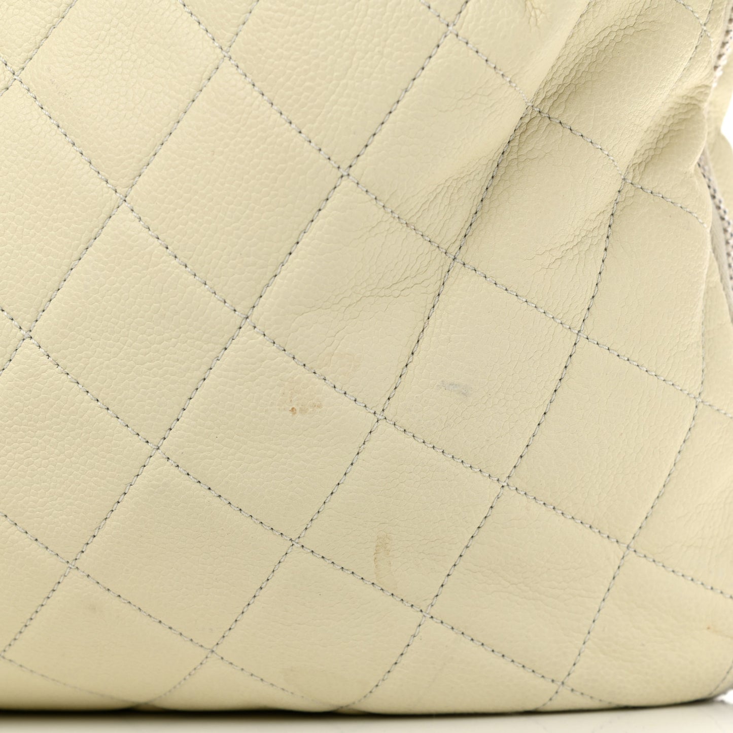 Caviar Quilted Expandable Zip Shoulder Bag White