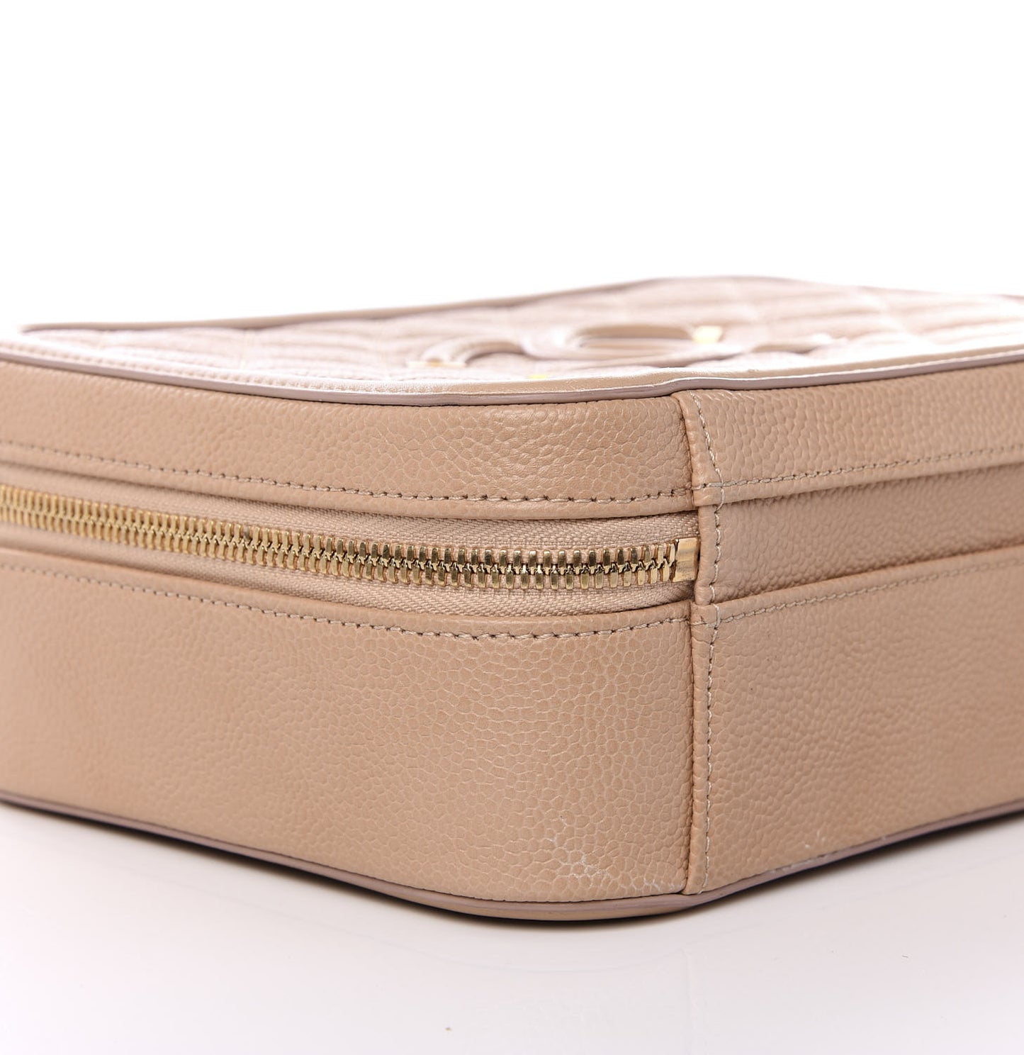 Caviar Quilted Medium CC Filigree Vanity Case Beige