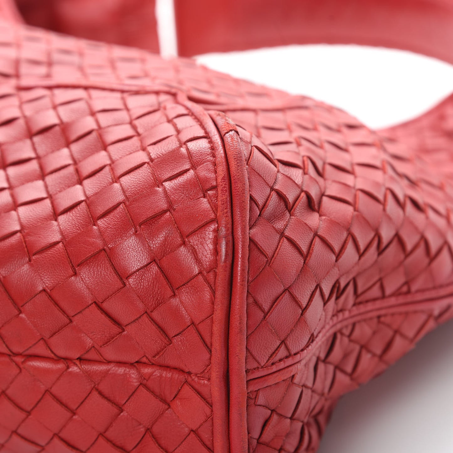 Nappa Intrecciato New Ball Hobo Carmino