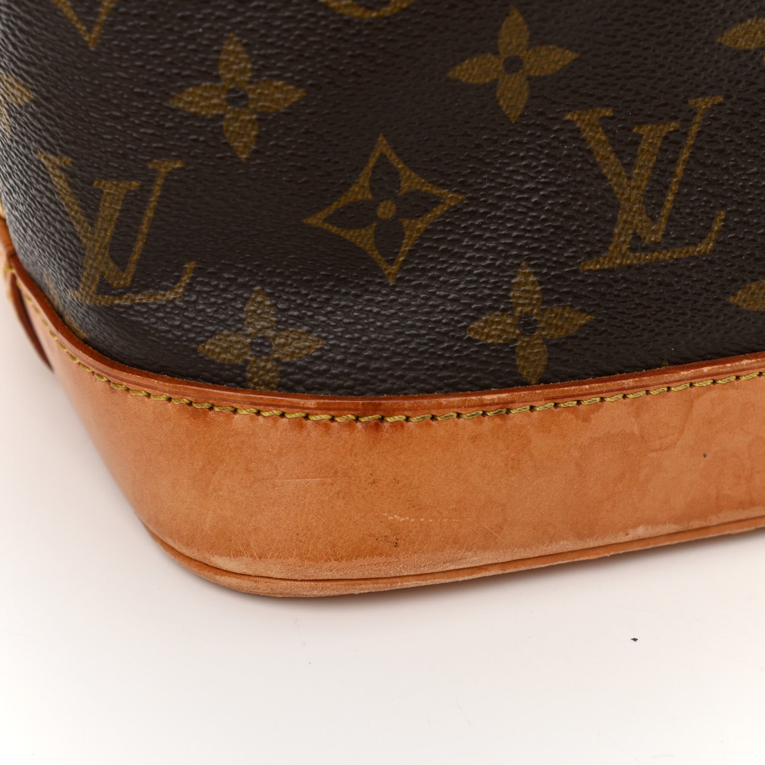 Louis Vuitton Monogram Alma MM 12 of 18