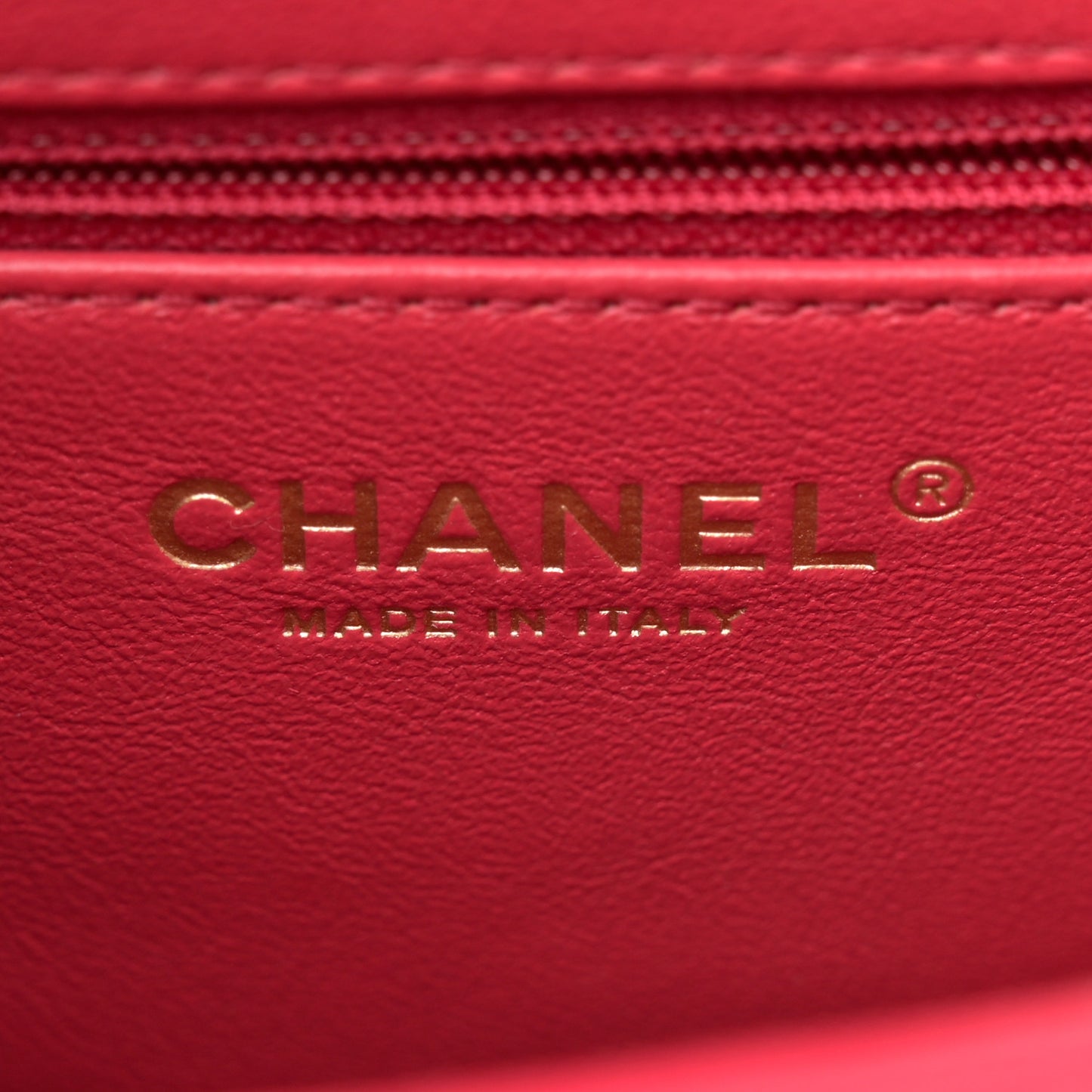 Caviar Quilted Small Business Affinity Flap Red