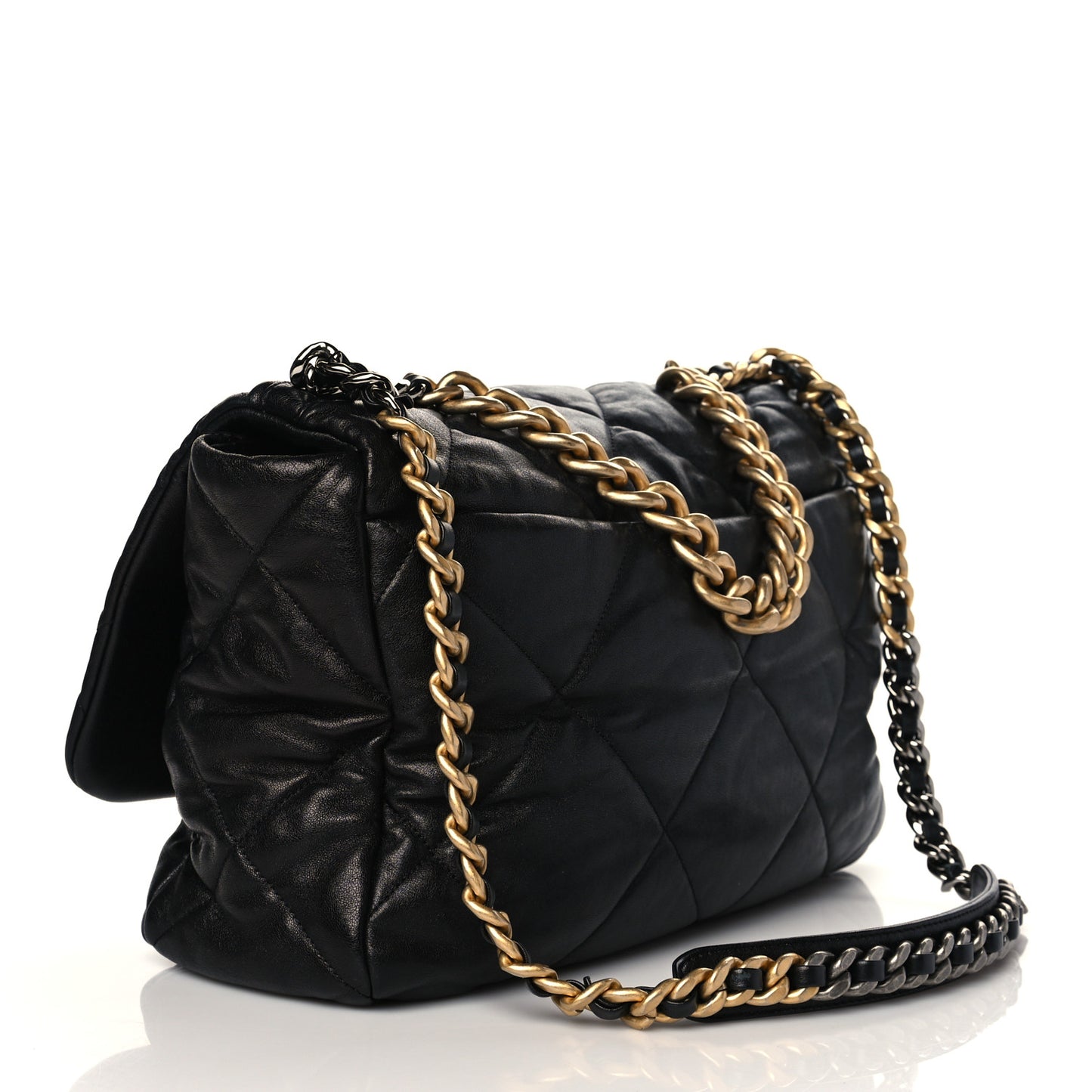 Lambskin Quilted Maxi Chanel 19 Flap Black