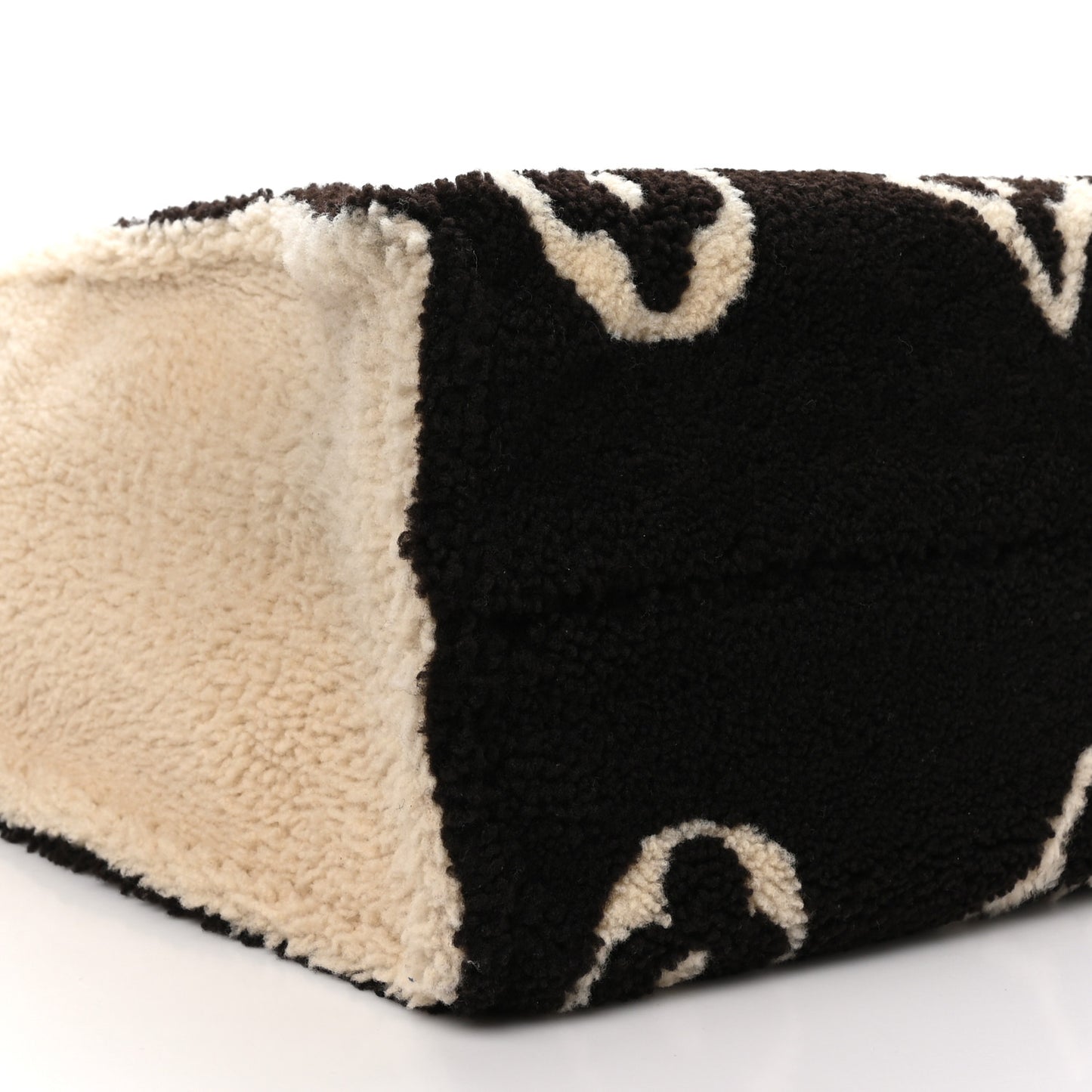 Shearling Monogram Giant Teddy Onthego GM Black White