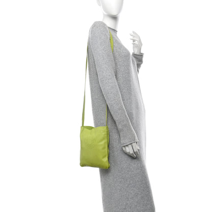 Hermes Lambskin Clou De Selle Pouch Kiwi 2 of 12