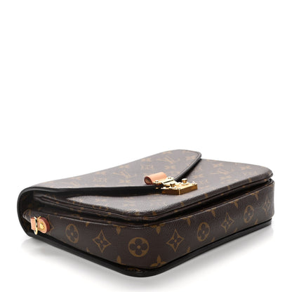 Louis Vuitton Monogram Pochette Metis 4 of 19