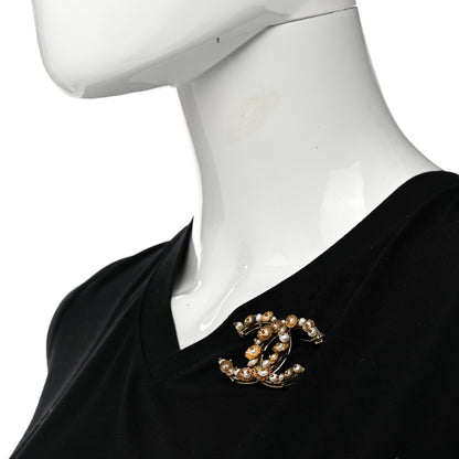 Chanel Pearl Camelia CC Brooch Gold 2 of 5