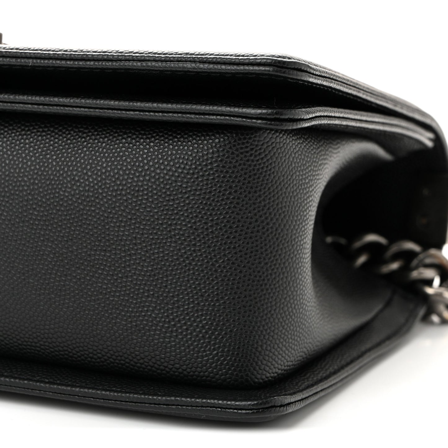 Caviar Quilted Medium Boy Flap Black