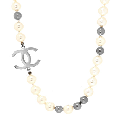 Chanel Pearl CC Short Necklace Silver 1 of 6