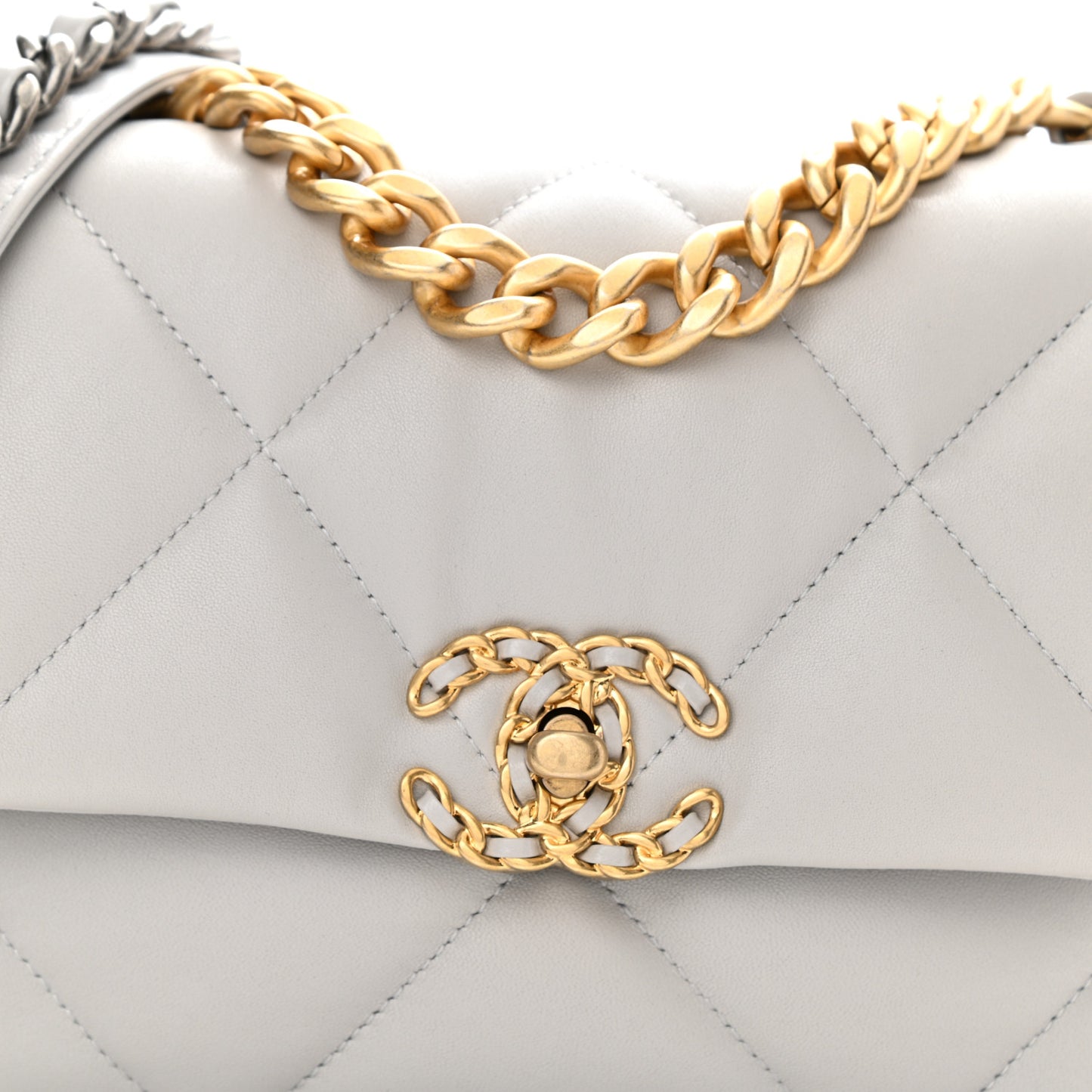 Lambskin Quilted Medium Chanel 19 Flap Grey