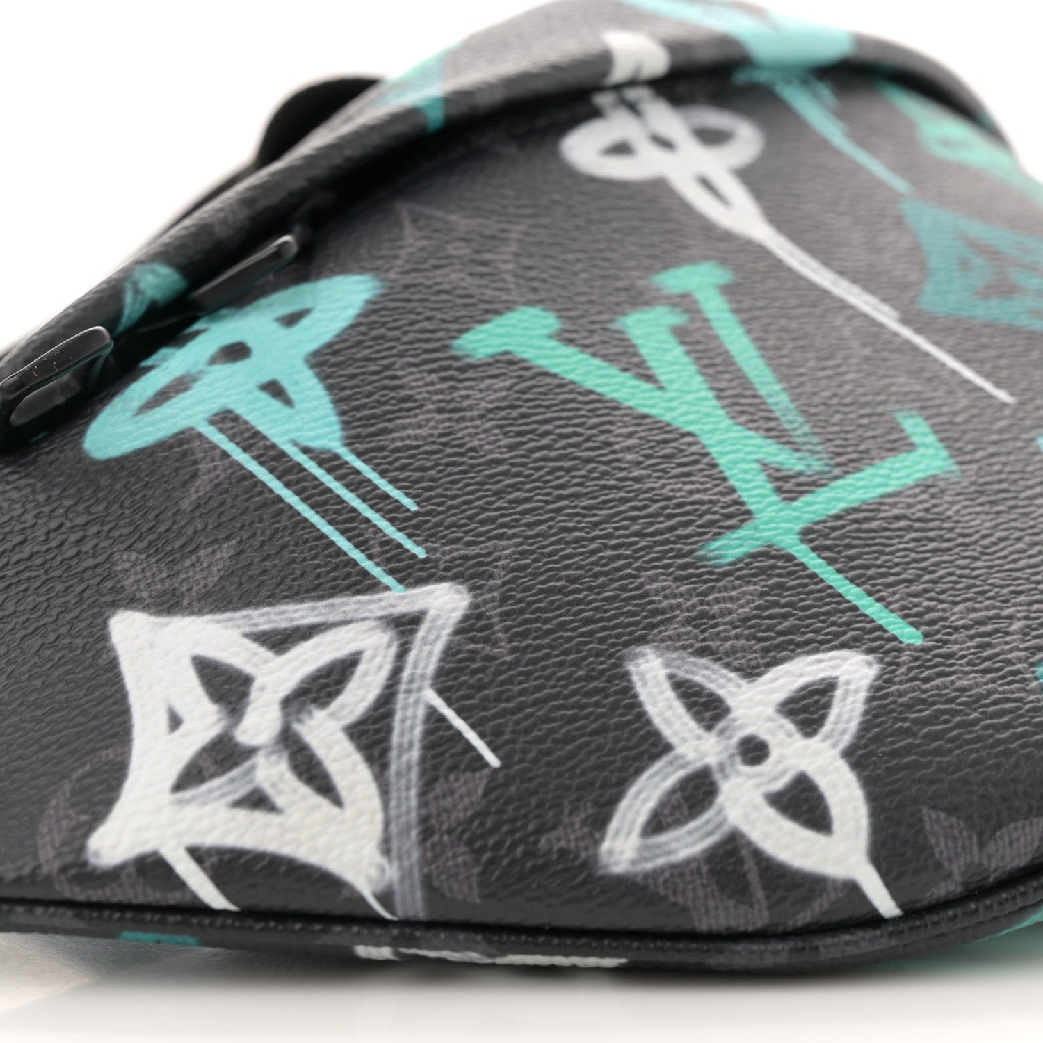 Louis Vuitton Monogram Eclipse LV Graffiti Discovery Bumbag Green Lights 8 of 10