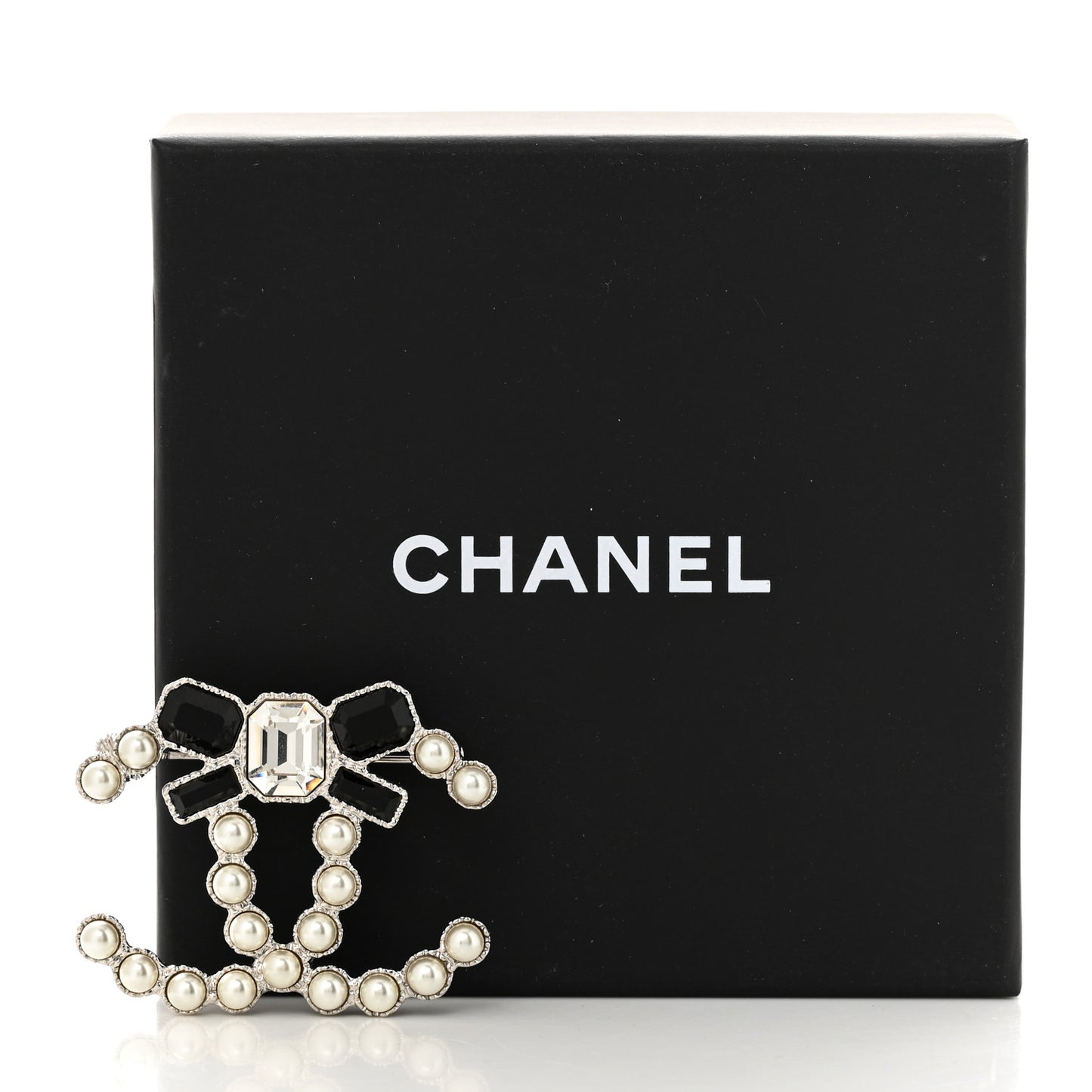 Pearl Crystal Bow CC Brooch Gold White Black