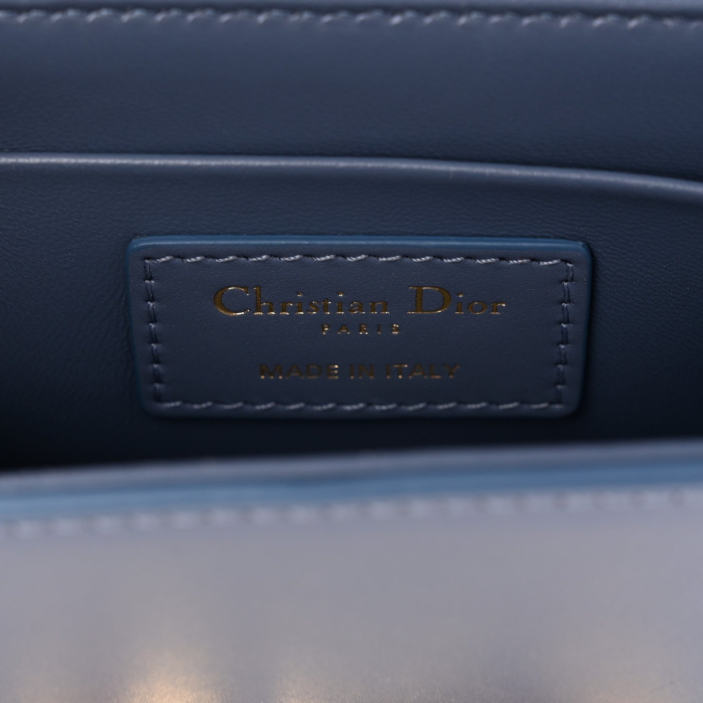 Box Calfskin 30 Montaigne Box Bag Blue