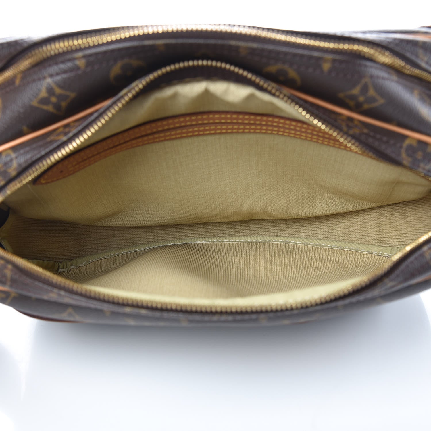 Louis Vuitton Monogram Reporter PM 5 of 12