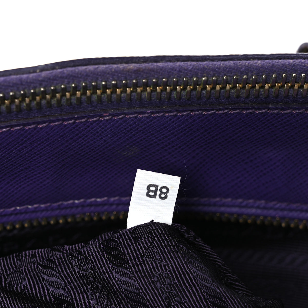 Saffiano Medium Galleria Double Zip Tote Viola