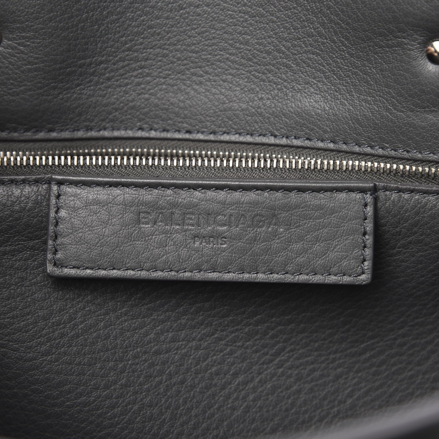 Balenciaga Veau Papier B4 Zip Around Tote Gris Fossile 7 of 11
