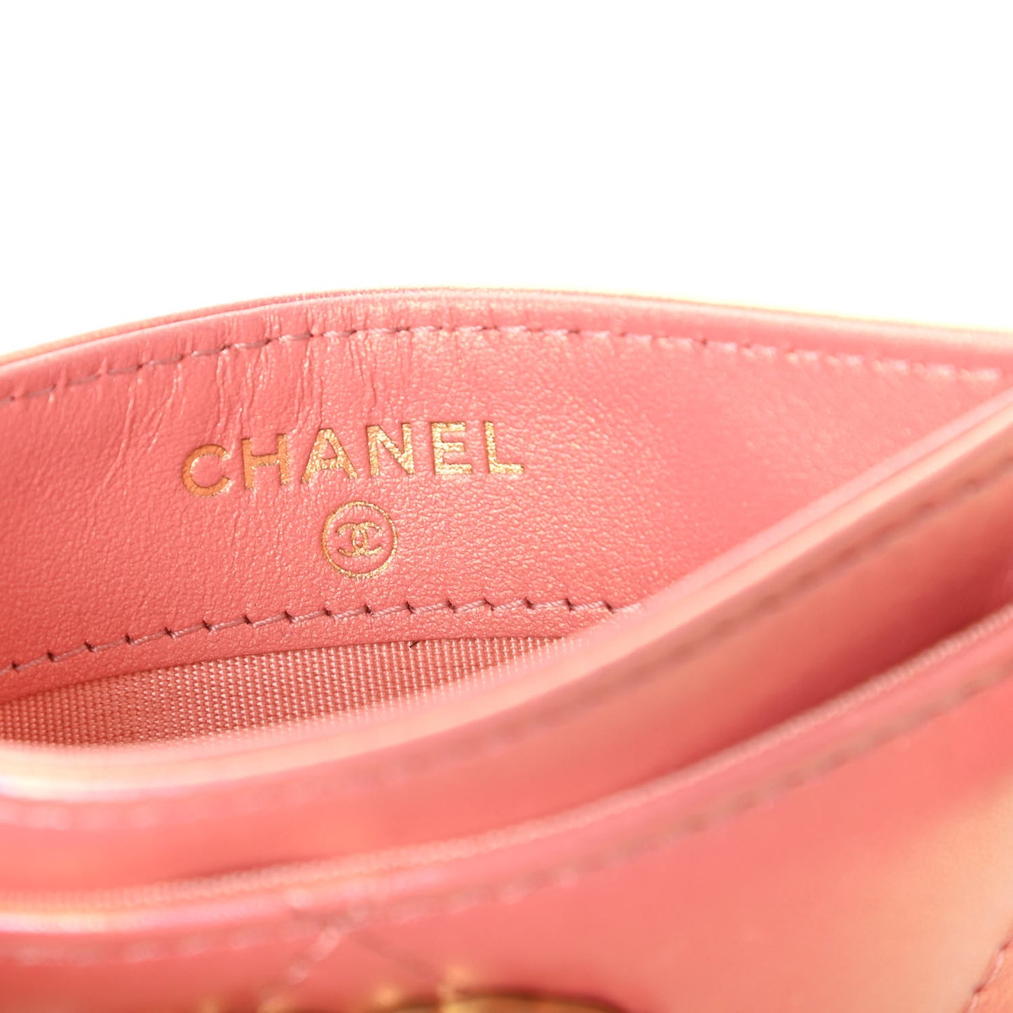 Iridescent Calfskin Quilted Chanel 19 Card Holder Pink