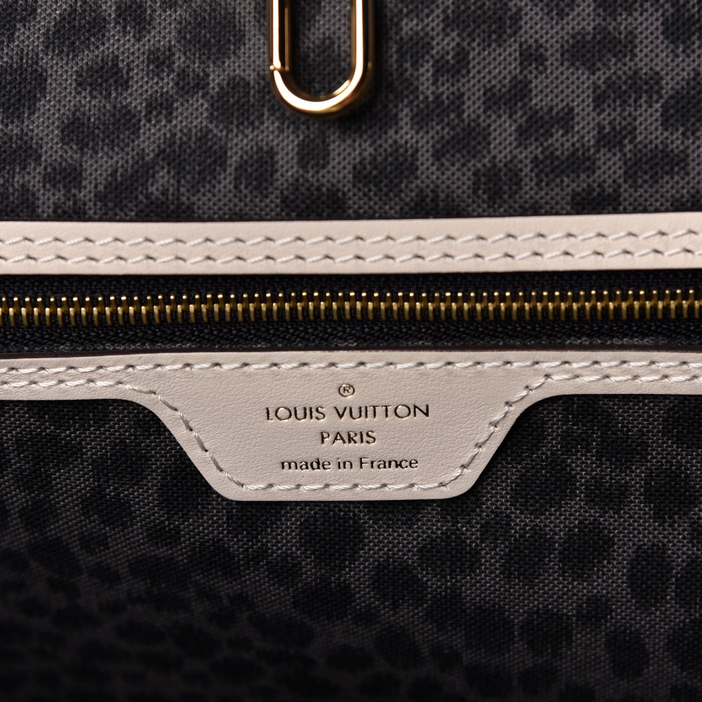 Monogram Giant Wild At Heart Neverfull MM Creme
