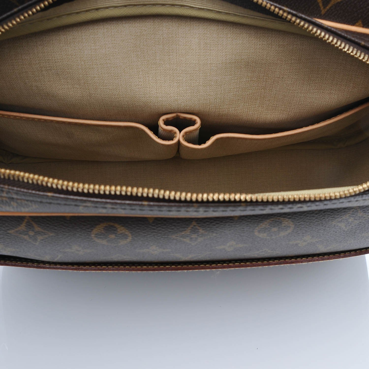 Louis Vuitton Monogram Reporter GM 6 of 7