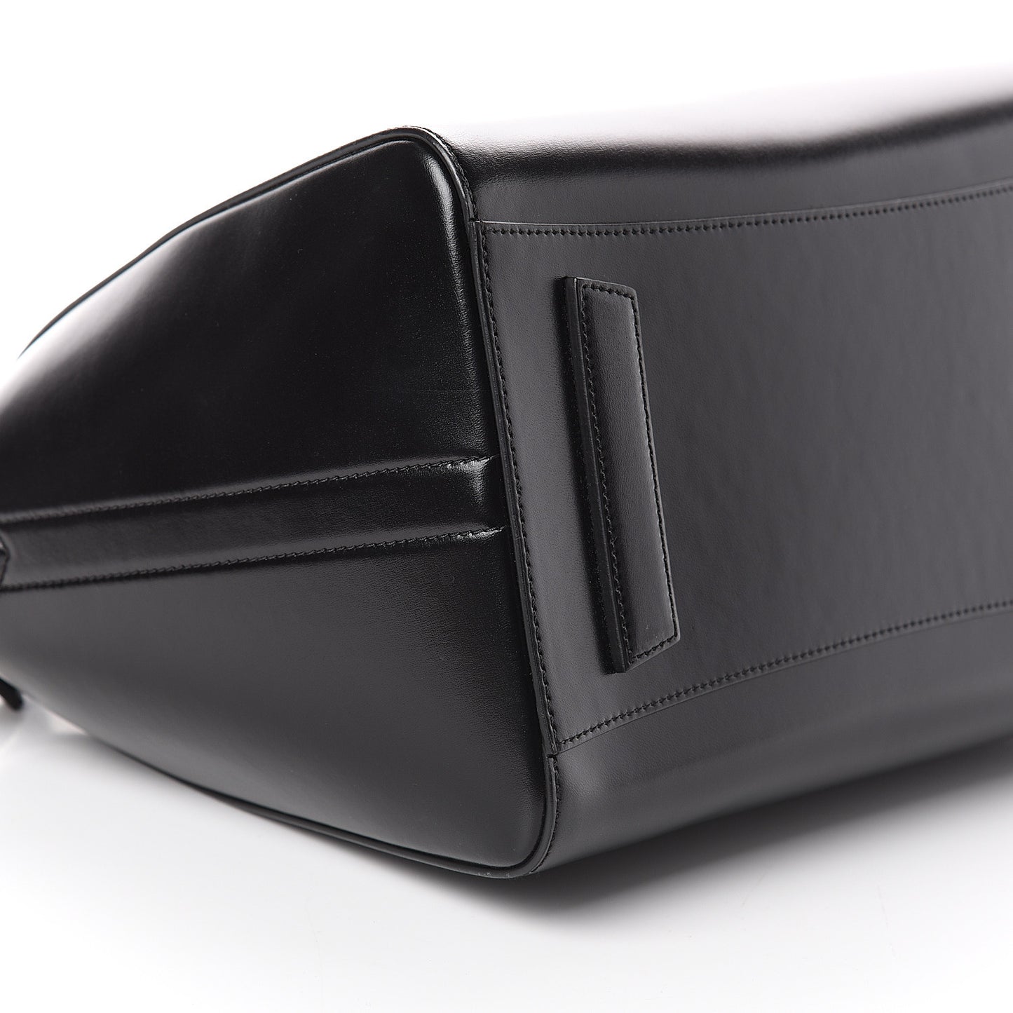 Shiny Lord Calfskin Medium Antigona Black