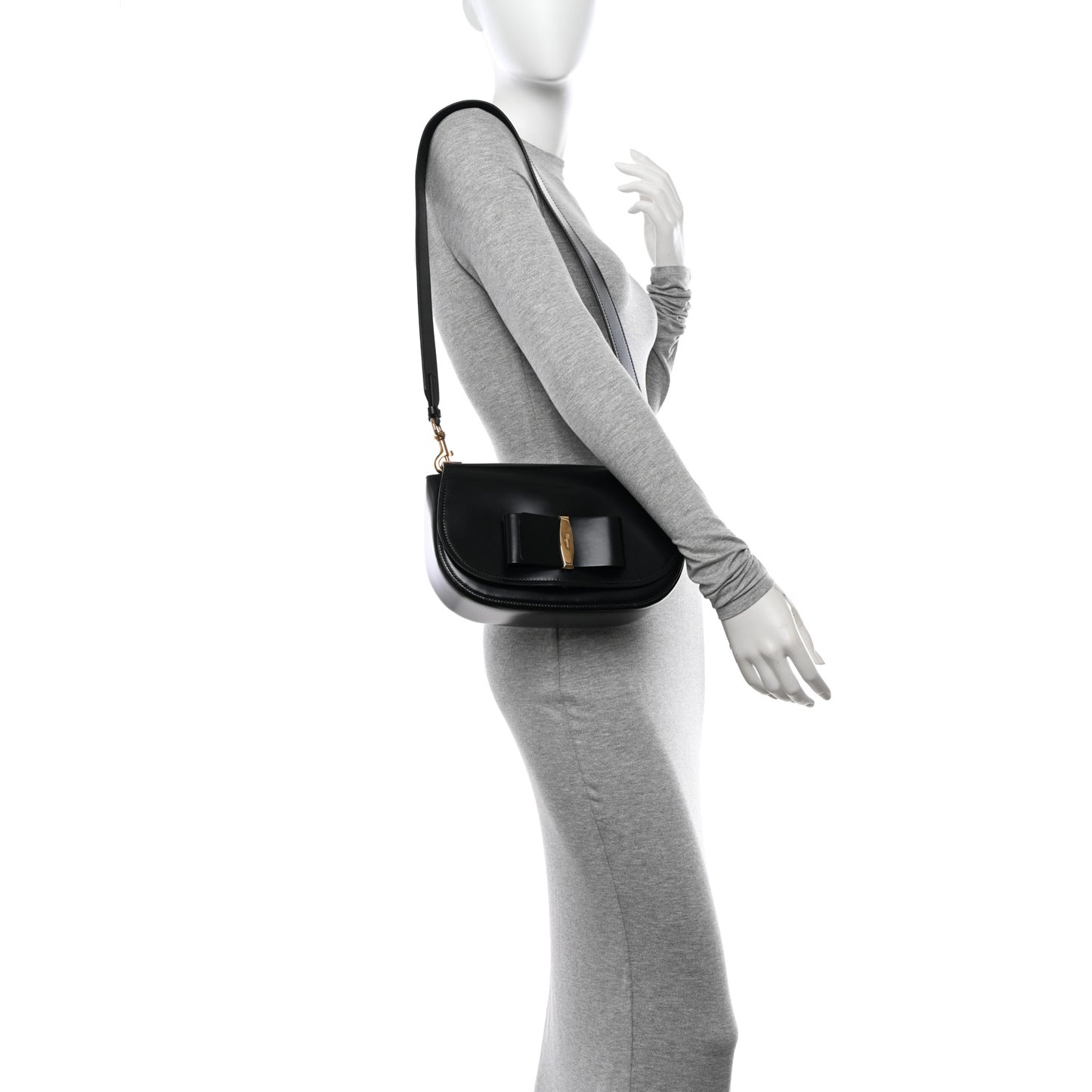 Smooth Calfskin Vara Bow Flap Crossbody Black